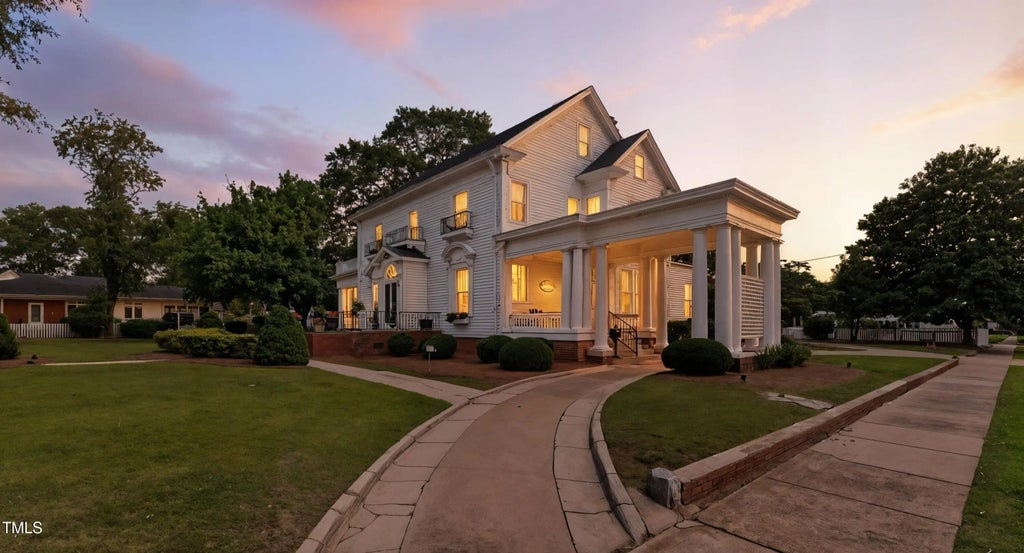 309 W Divine Street, Dunn