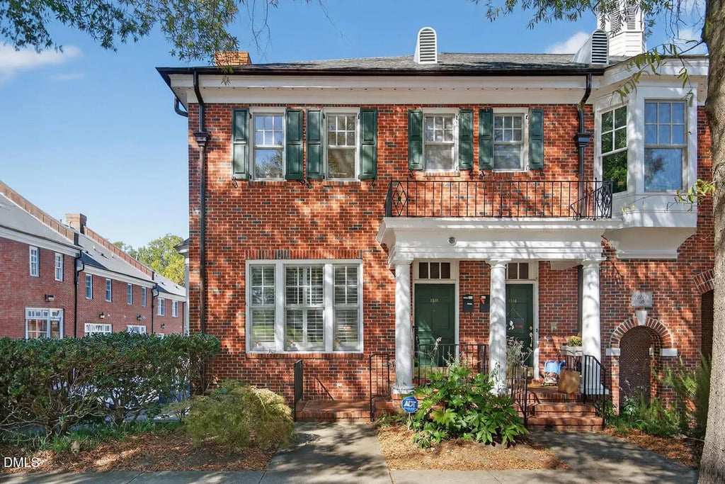 1516 W Markham Avenue, Durham