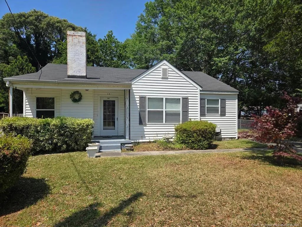 140 W Circle Court, Fayetteville