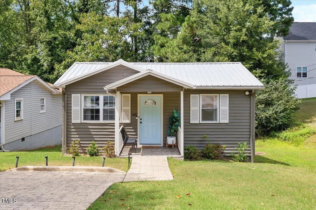 410 Second Street, Apex