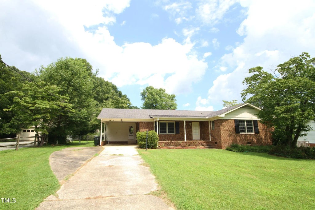 2825 Delaney Drive, Burlington