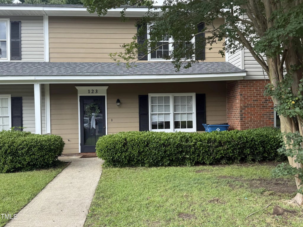 123 Rollingwood Drive, Dunn