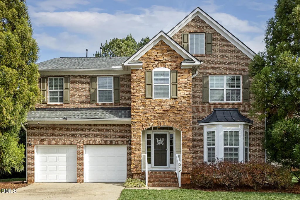 212 Sea Biscuit Lane 25, Cary