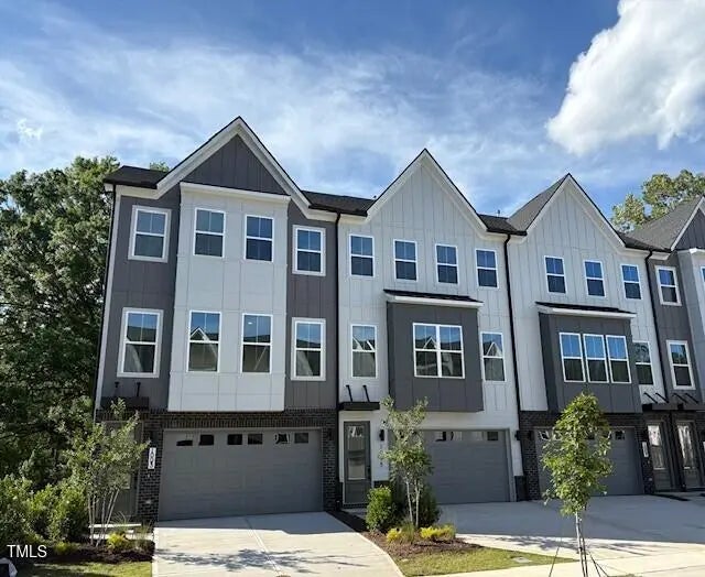 1003 Regalia Road 33, Durham