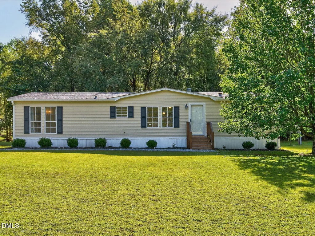 195 Stanton Hill Road, Carthage