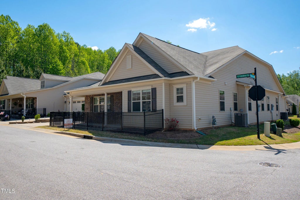 12 E Catalina Court, Clayton