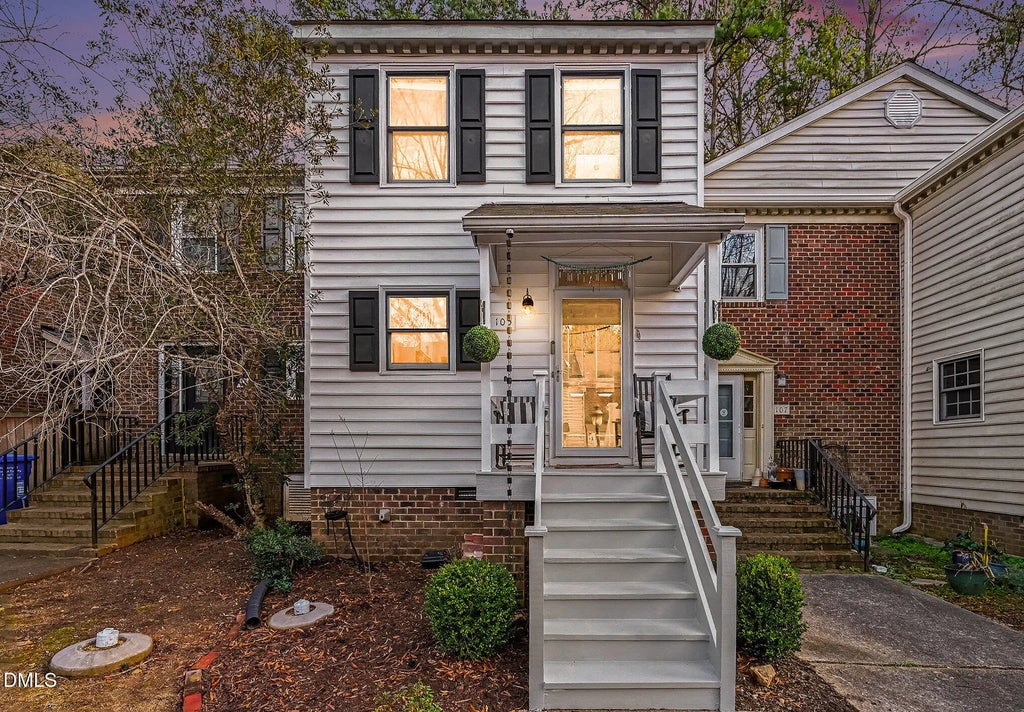 105 Sully Court, Chapel Hill