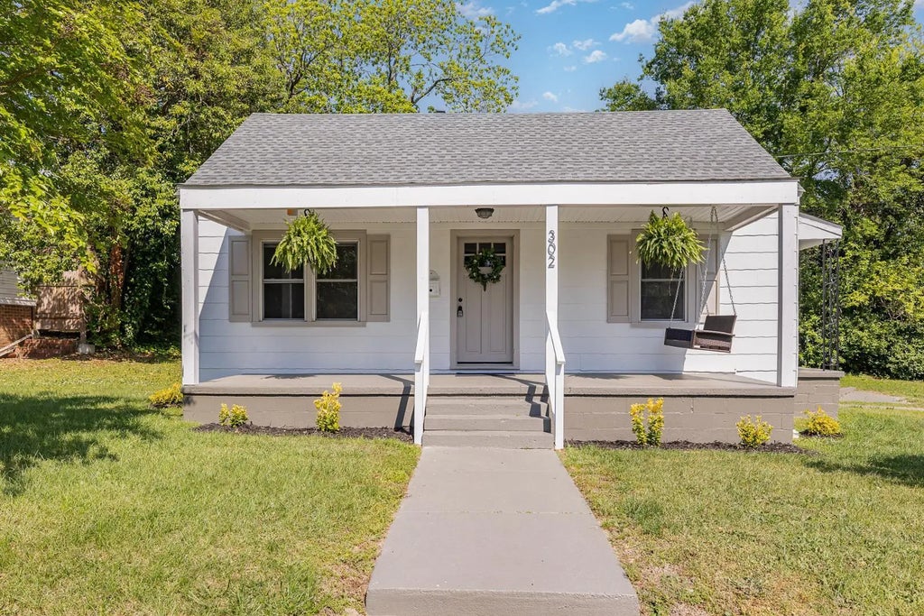 302 N Fayetteville Street, Clayton