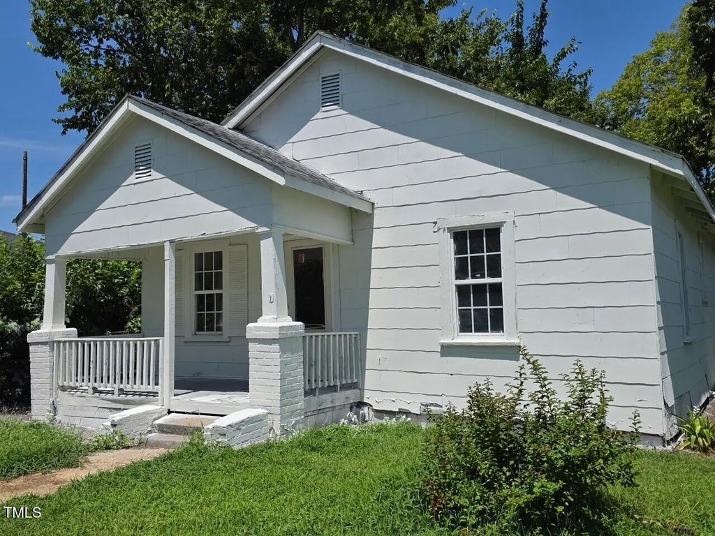 905 Chestnut Street, Fayetteville