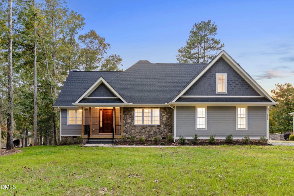 225 Roanoke Bend, Warrenton