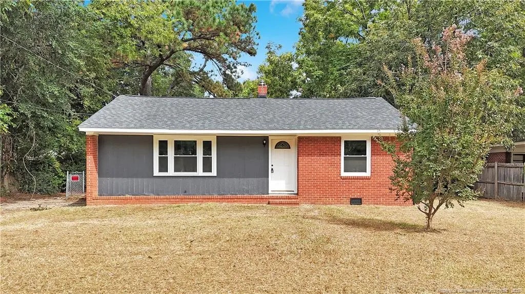 4914 Walnut Drive, Fayetteville