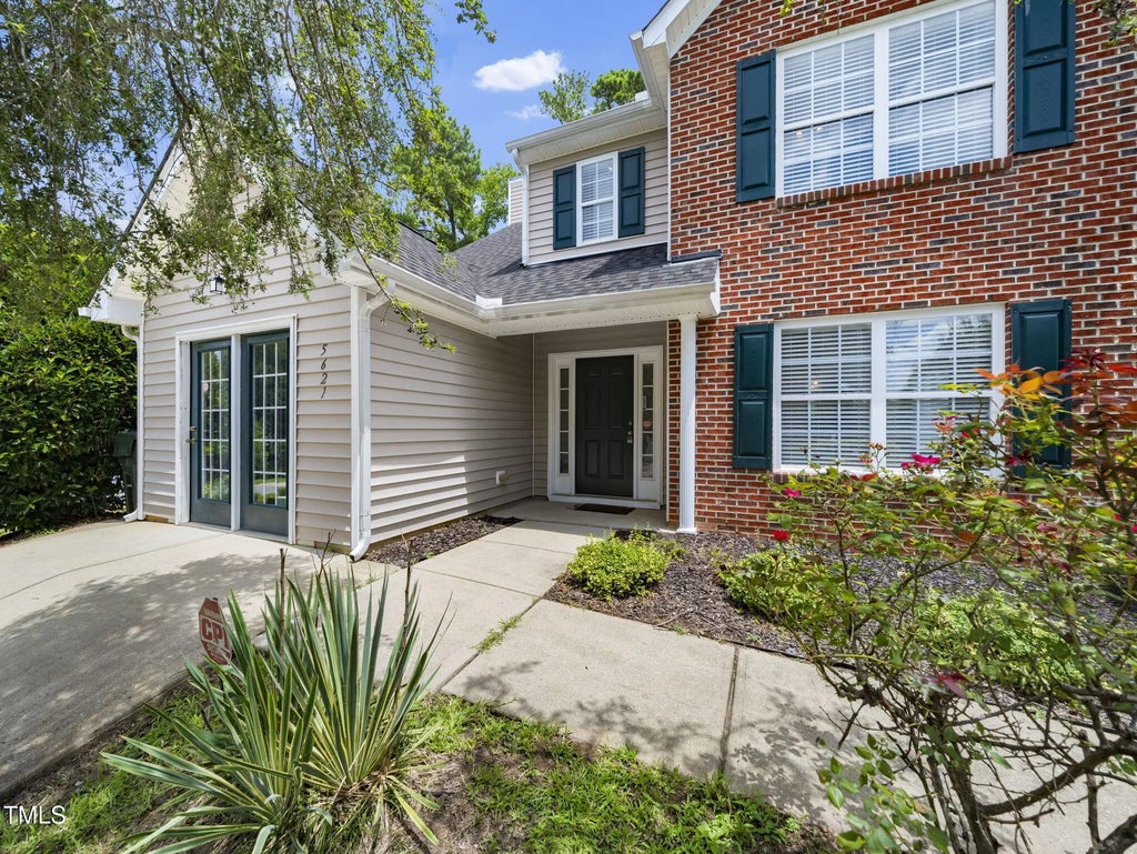 5621 Advantis Drive, Raleigh