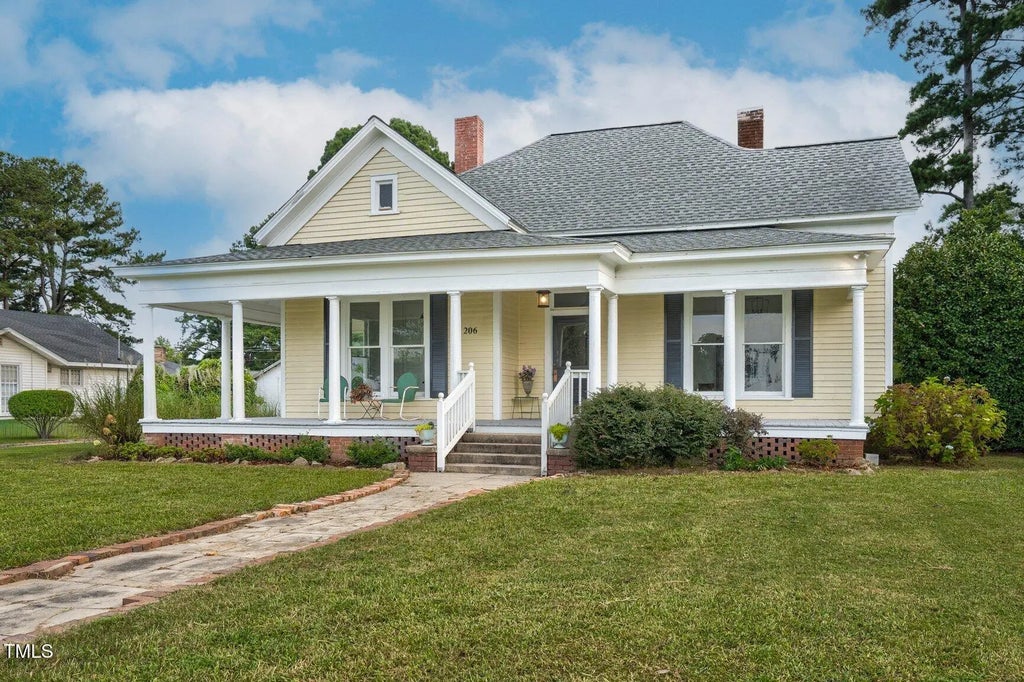 206 W Blalock Road, Lucama