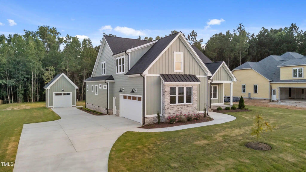 136 Bar Code Court, Wendell