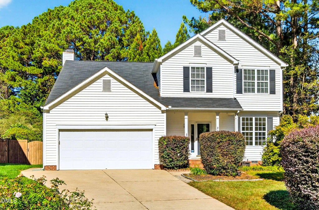 204 Leafgate Court, Holly Springs