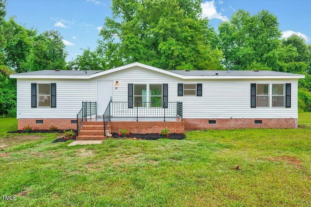 62 Turf Drive, Parkton