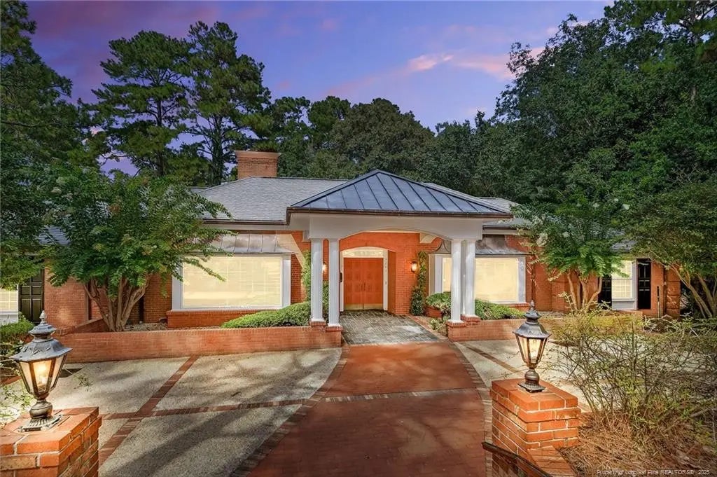 1203 Longleaf Drive, Fayetteville