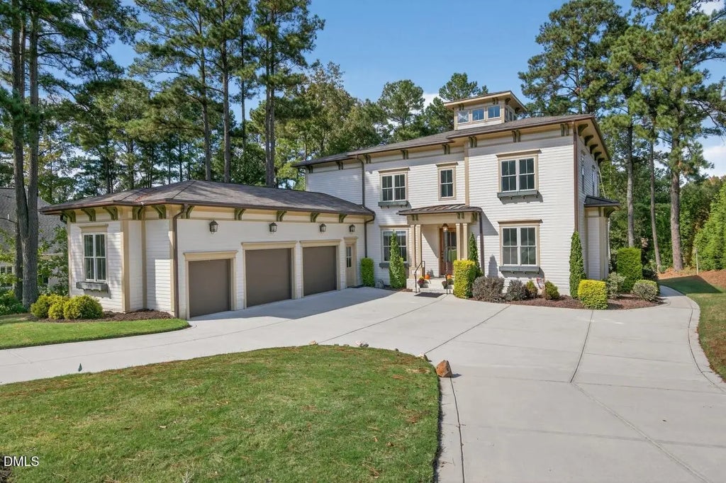 195 Italia Lane, Clayton