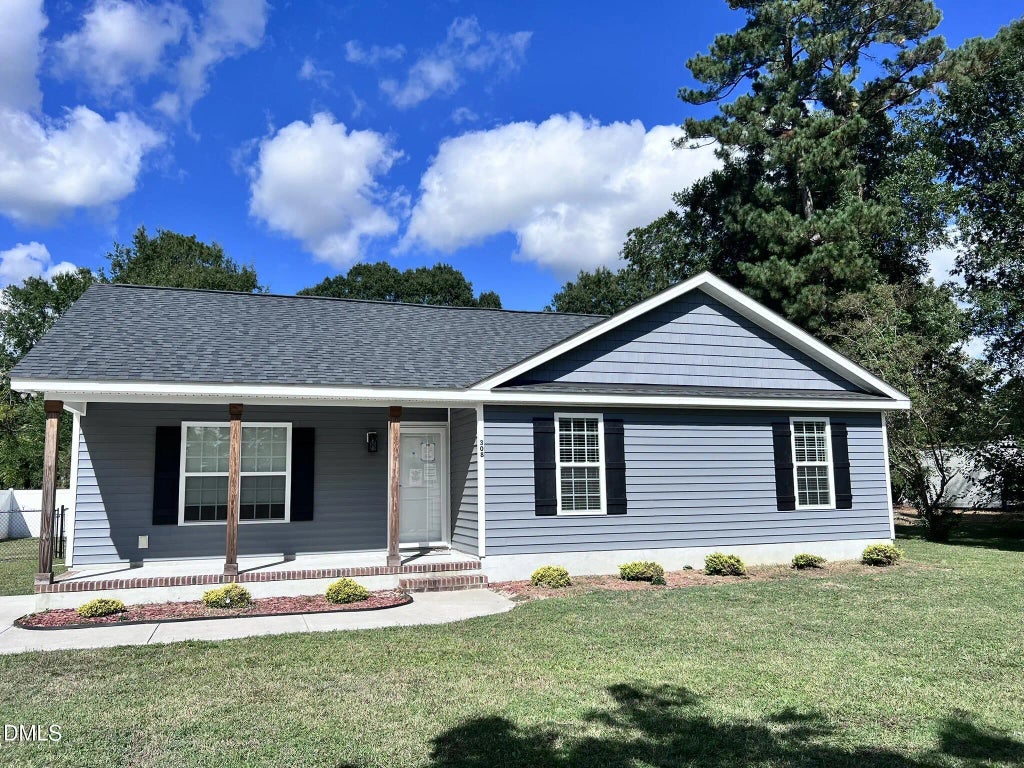 308 W Dixon Street, Elm City