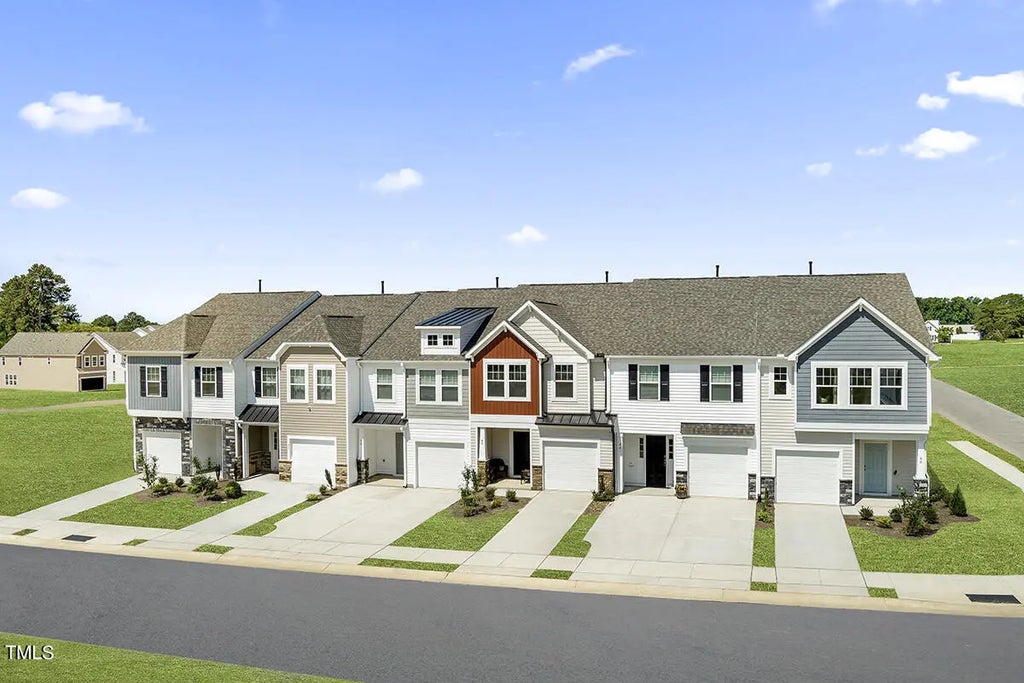 22 Anastasia Street 156, Angier