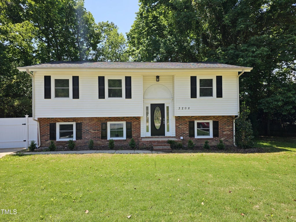 3208 Tradewind Court, Raleigh