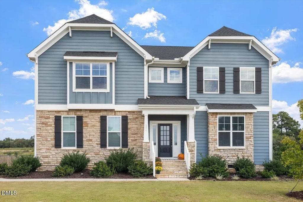 394 Dungannon Lp, Clayton