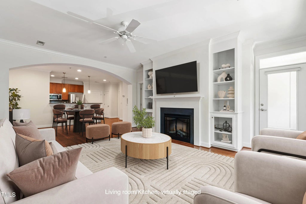 2000 Southpoint Landing Way 2204, Durham