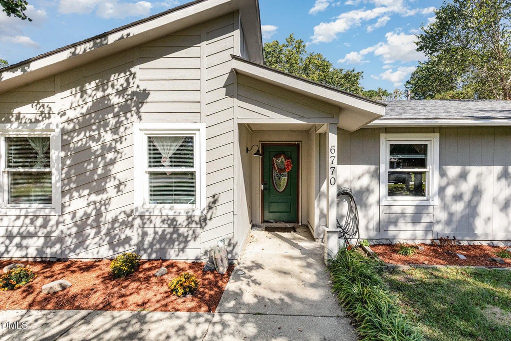 6770 Weeping Water Run, Fayetteville