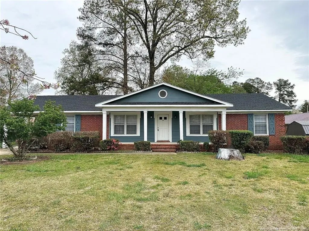 5223 Foxfire Road, Fayetteville