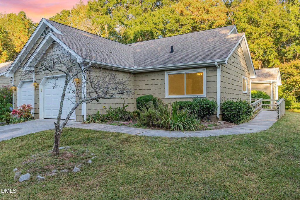 4207 Pin Oak Drive, Durham