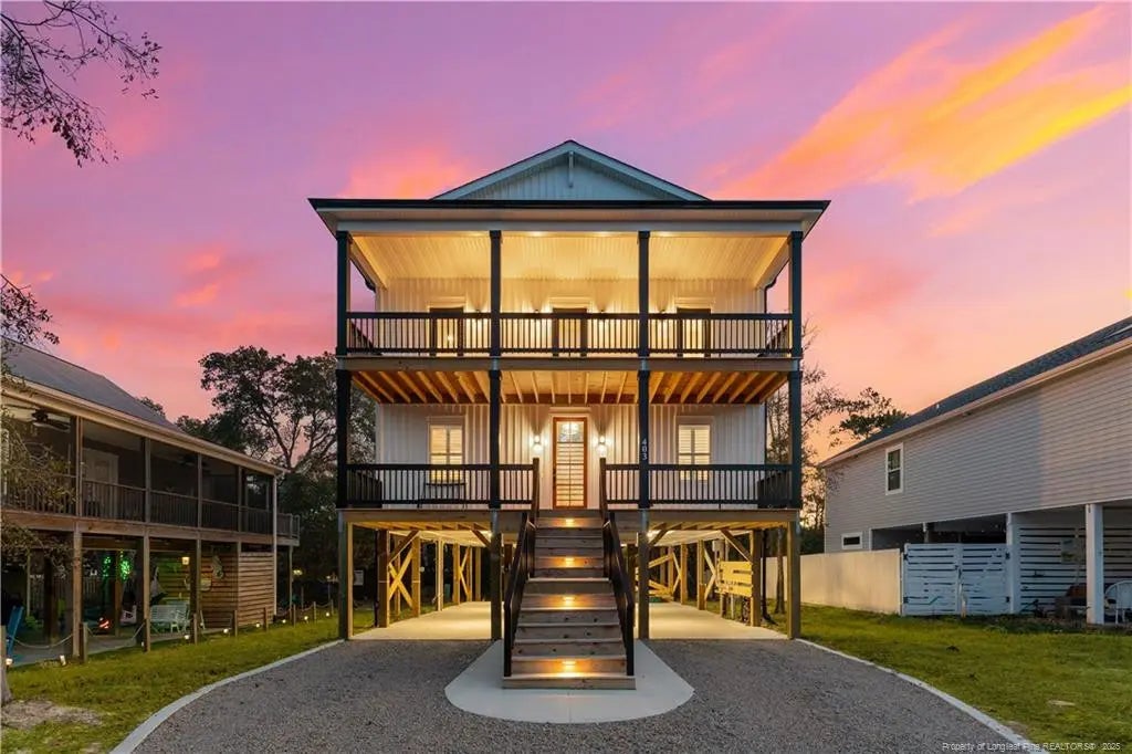 403 E Oak Island Drive, Oak Island