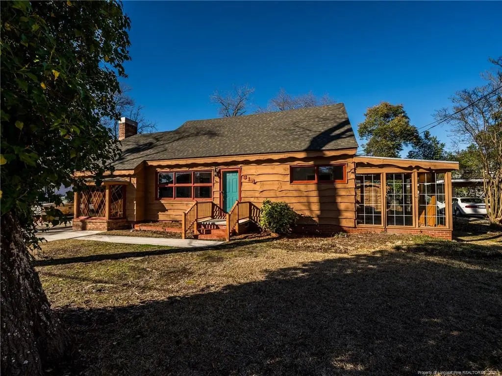 314 W 18th Street W, Lumberton