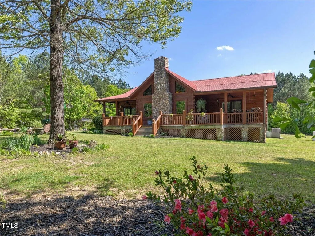 1656 Nc-42 Highway, Moncure