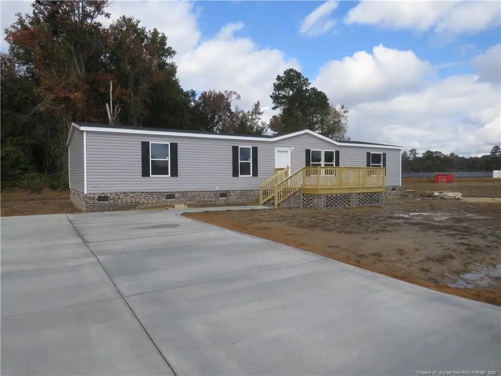 75 Morris Lane, Lumberton