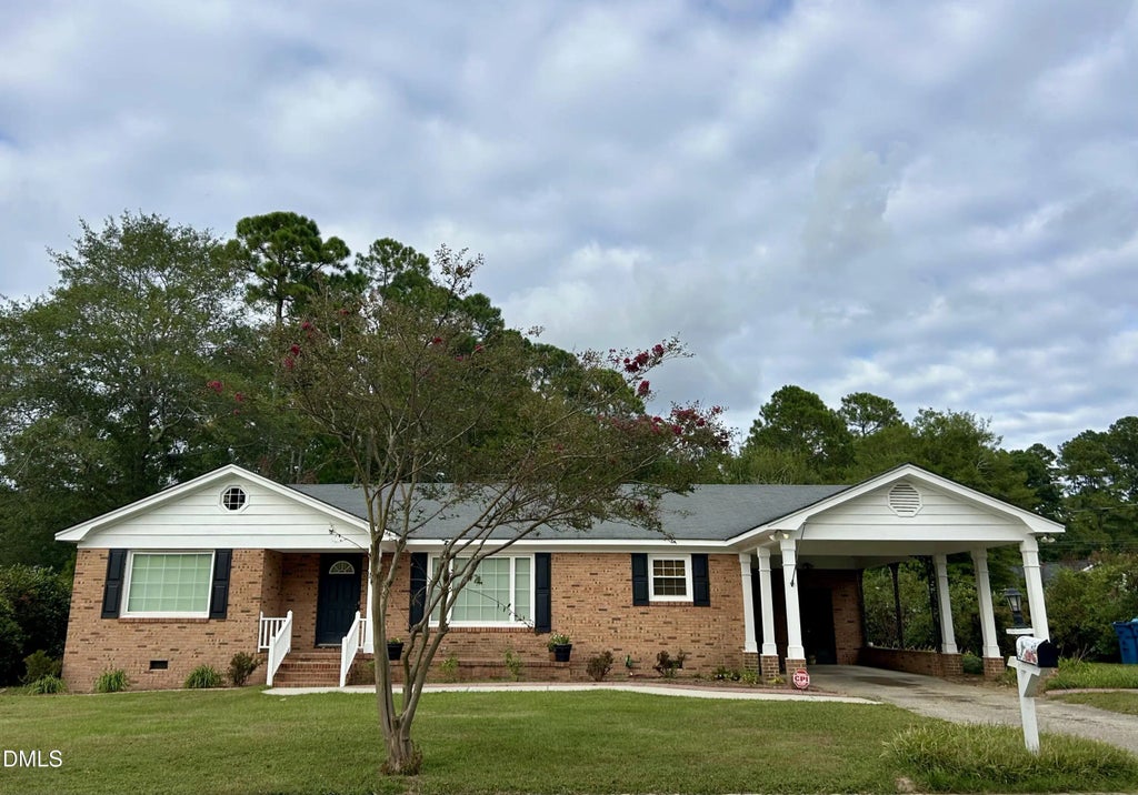 103 Crepe Myrtle Lane, Dunn