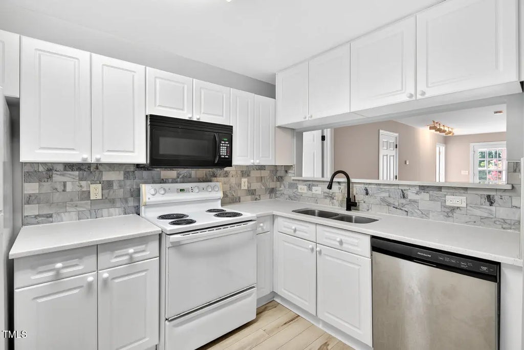 929 Morreene Road A23, Durham