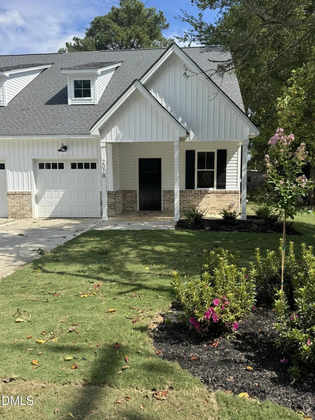 207 S Main Street B, Four Oaks