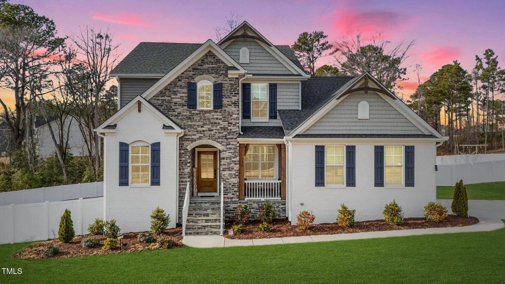 128 S Clearbrook Court, Angier