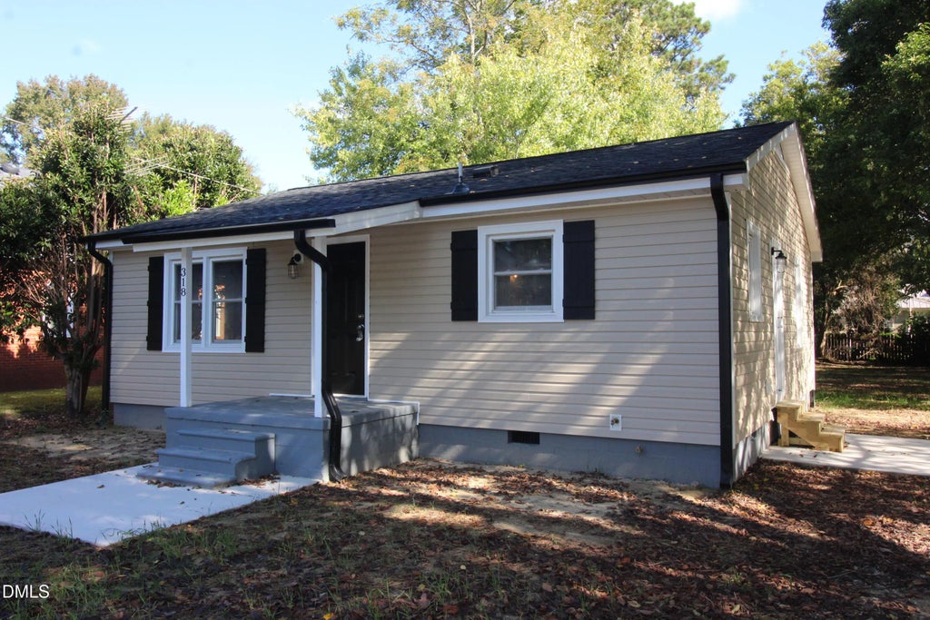 318 W Harnett Street, Benson