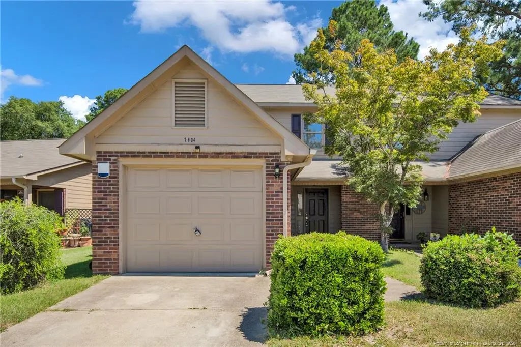 2604 Burke Lane, Fayetteville