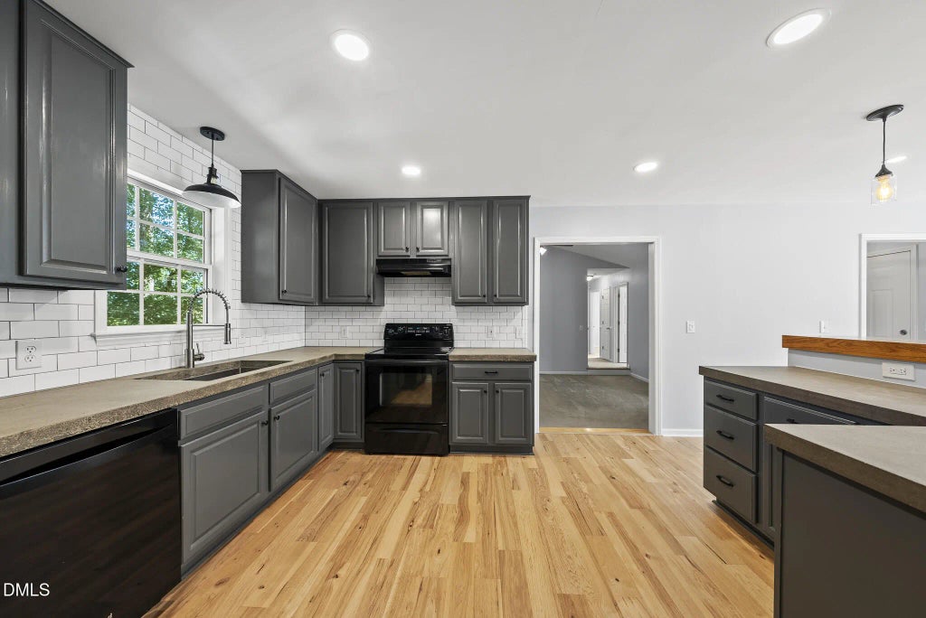 6908 Longridge Drive, Raleigh