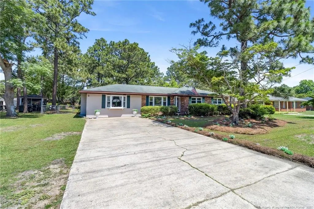 1000 Kaywood Drive, Fayetteville