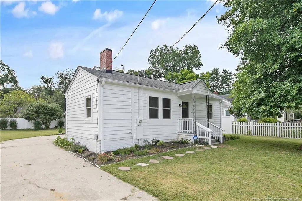 128 W Circle Court, Fayetteville