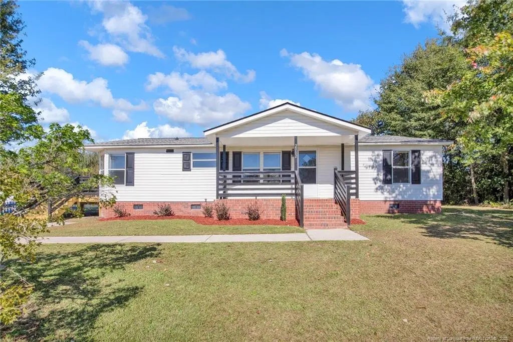 2002 Mcguire Drive, Raeford