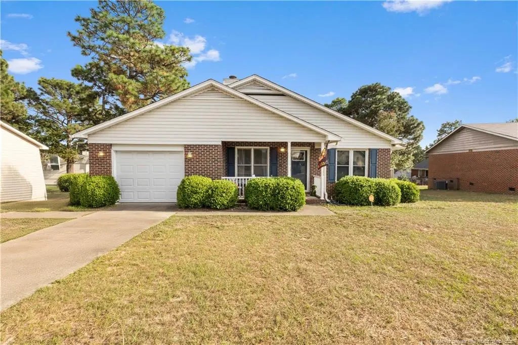 712 Alexwood Drive, Hope Mills