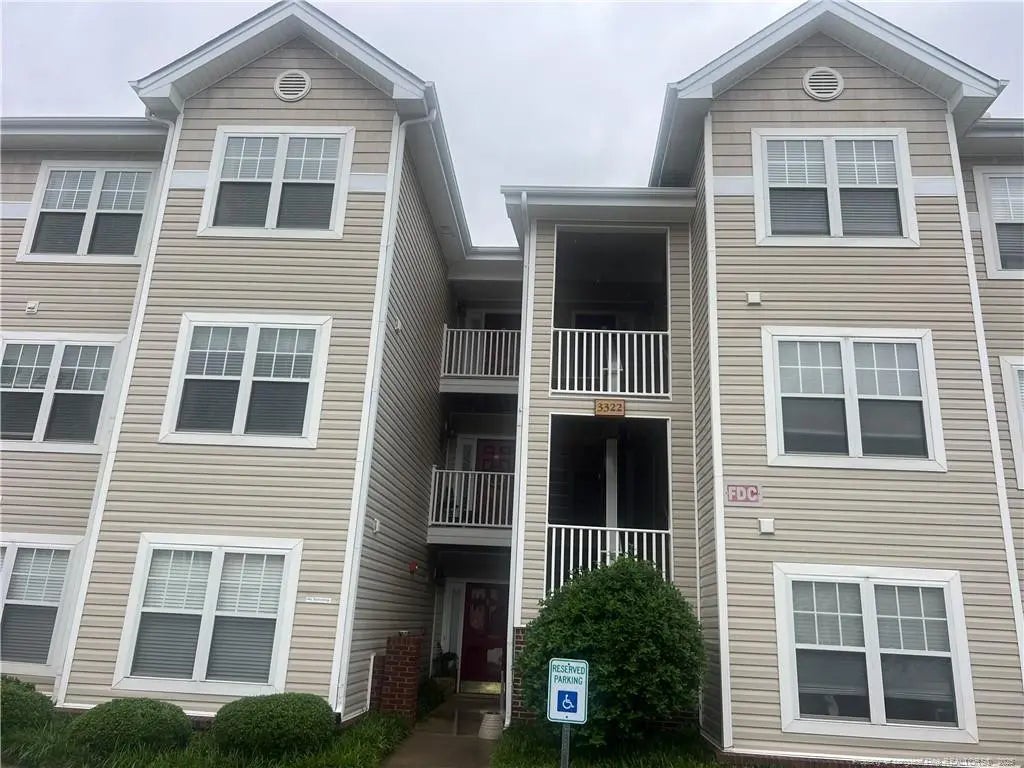 3322 Harbour Pointe Place 17, Fayetteville
