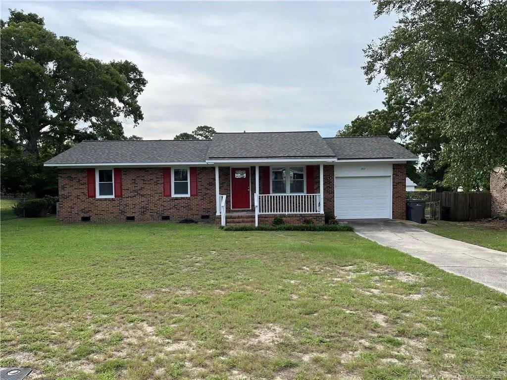 3717 Colonial Cove, Hope Mills