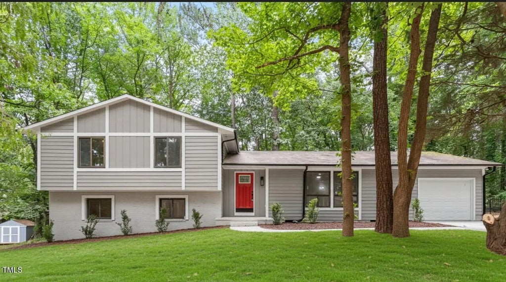 2905 Scuppernong Lane, Durham