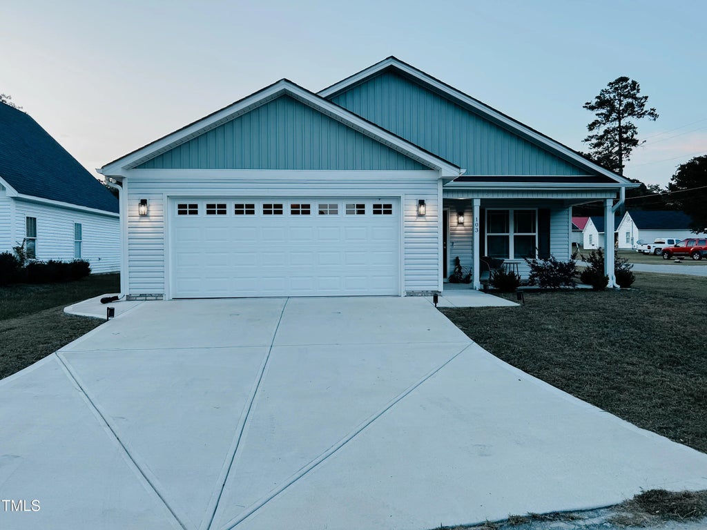 103 E Allen Street, Four Oaks