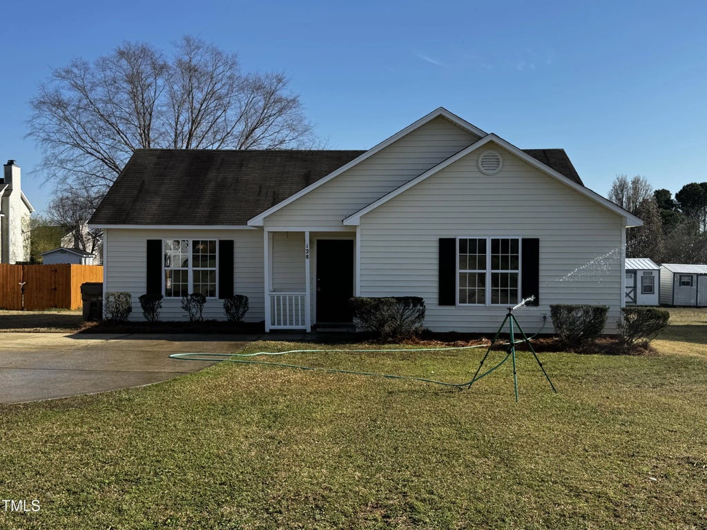 128 Glengariff Lane, Clayton